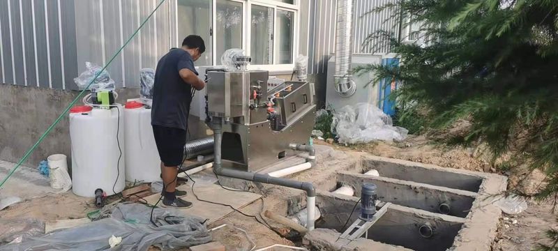 污水净化器